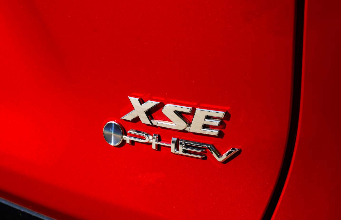 Close_up_phev_badge%402x.jpg