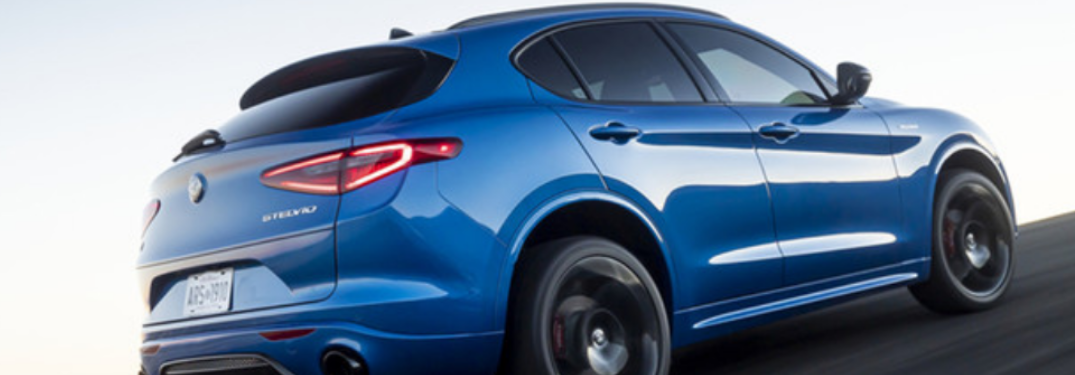 2022 Alfa Romeo Stelvio from the side