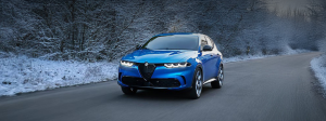 2025 Alfa Romeo Tonale PHEV driving in the winter time