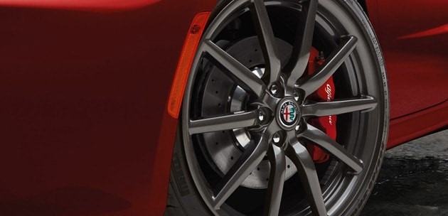 Alfa Romeo 4C and 4C Spider