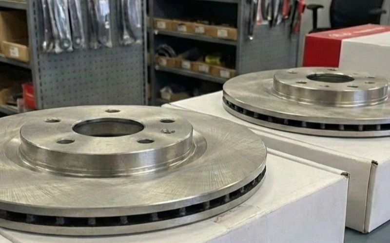 WORN BRAKE ROTORS