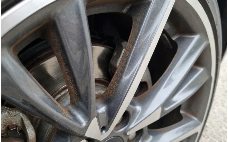 DUST AND DEBRIS ON THE BRAKES