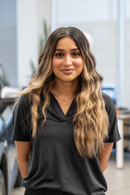 Farzinah  Khan  