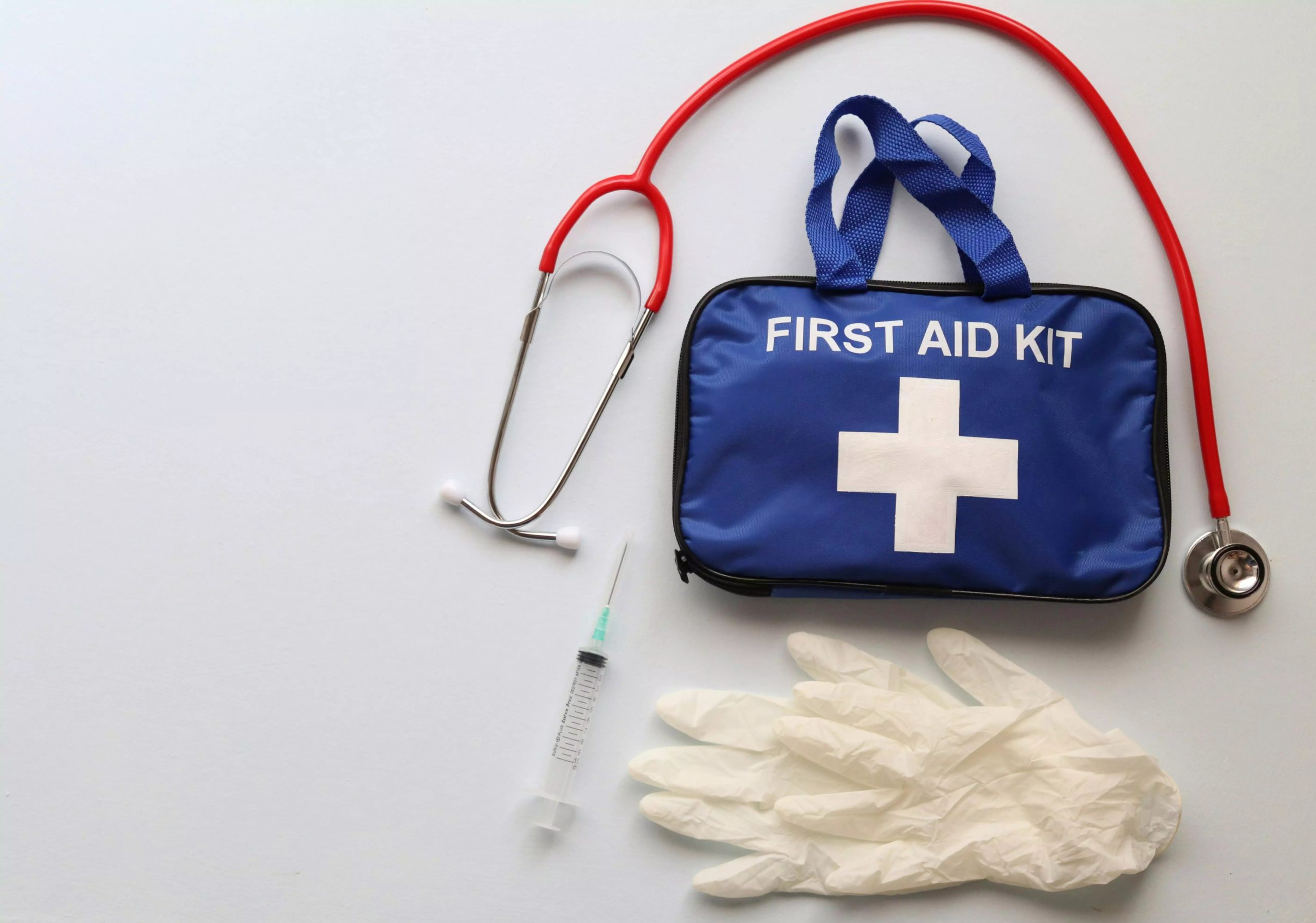 The Essential Checklist for Emergency Roadside Assistance Kit