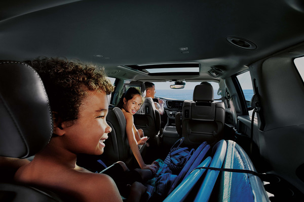2026 Chrysler Pacifica Interior & Cargo Space