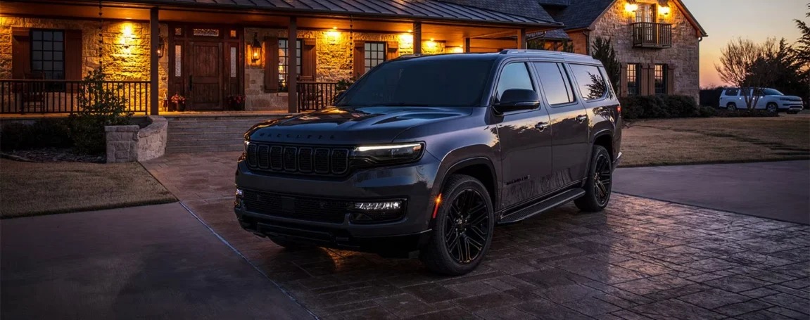 The 2025 Jeep Wagoneer in Calgary, AB