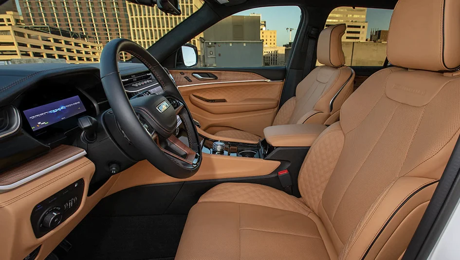 imgi_3_Grand-Cherokee-Seating-.png