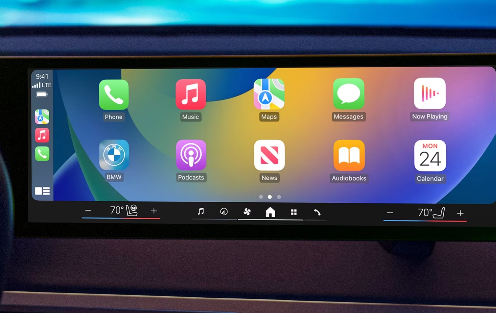 2025 BMW iX Technology Comparison