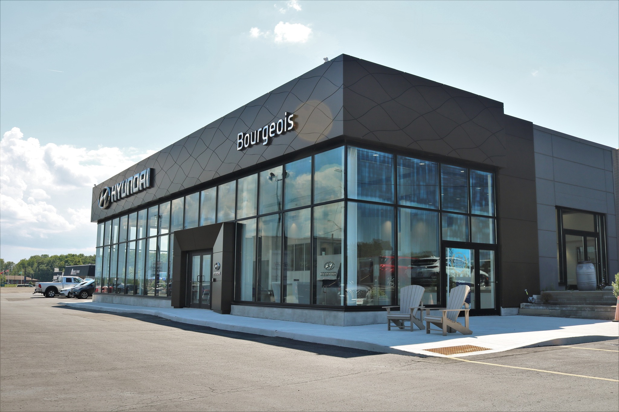 Bourgeois Midland Hyundai dealership building