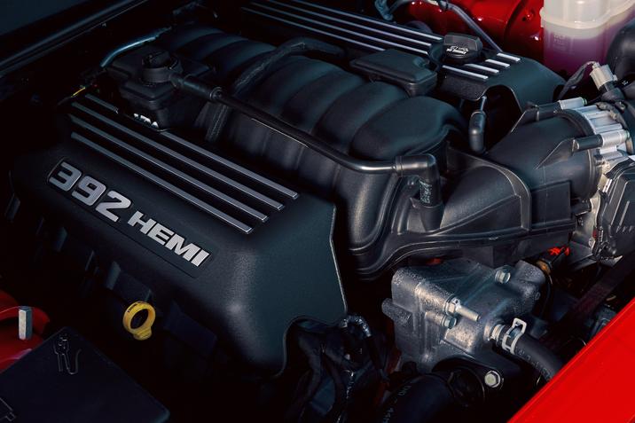 Dodge Challenger 2020 392 hemi v8