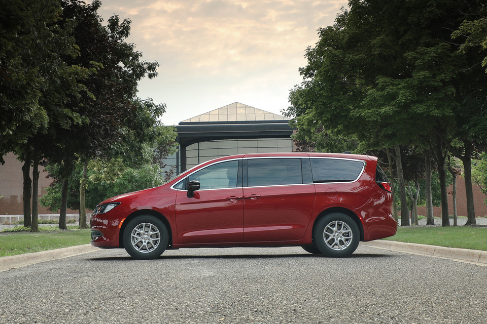 2026 Chrysler Grand Caravan