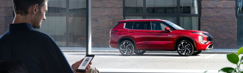 2025 Mitsubishi Outlander PHEV in Cornwall, ON