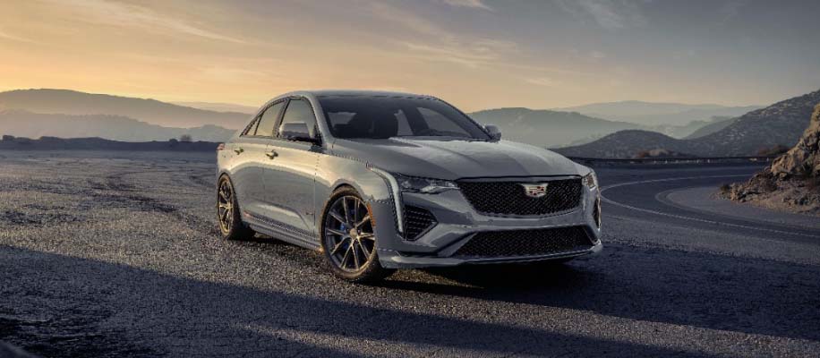 2024_cadillac_CT4_model_parked_near_a_mountain_pass%402x.jpg