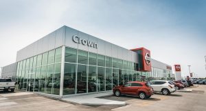 Crown_nissan_dealership_exterior_image@2x
