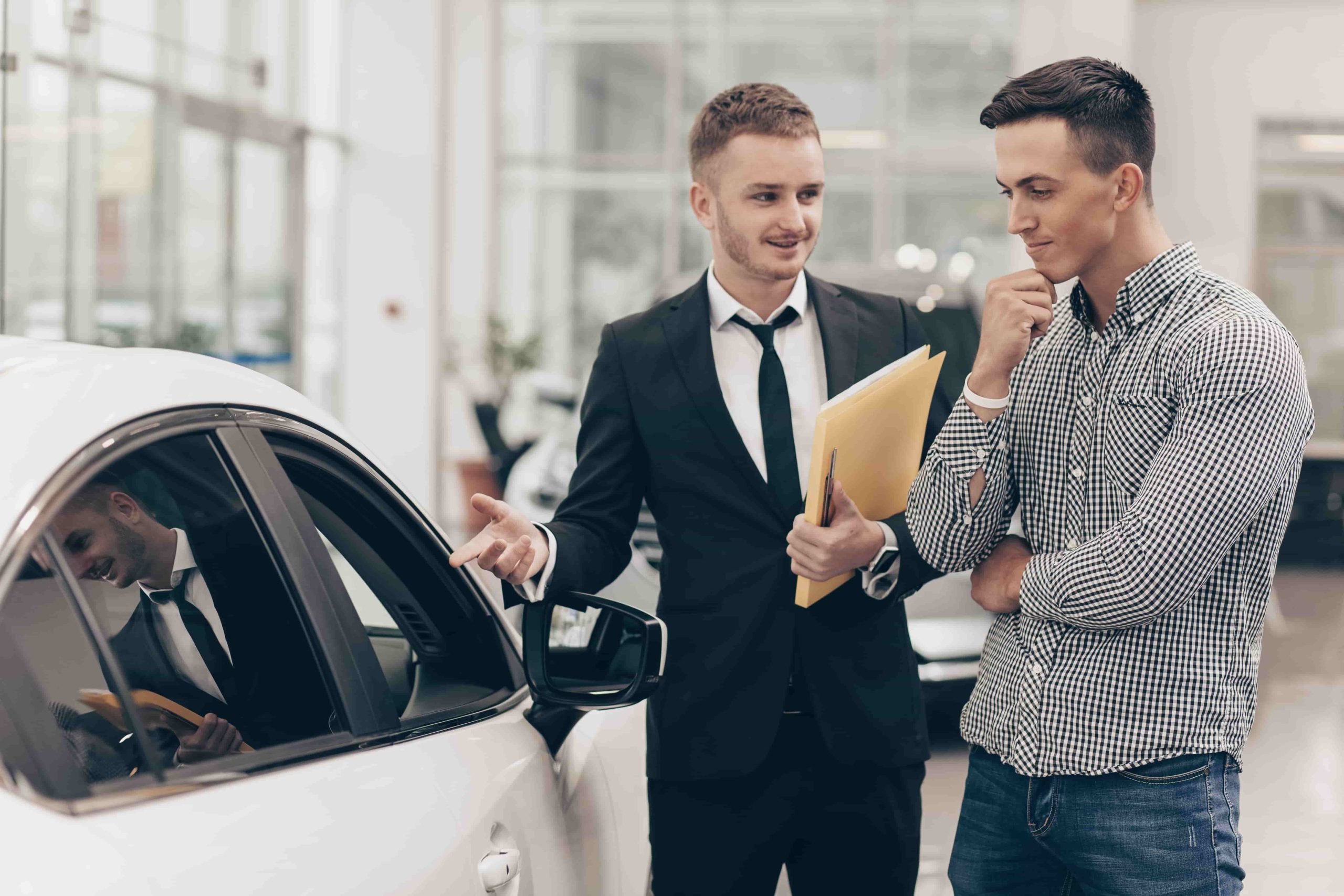 4 Affordable Electric Cars in Canada Under $50K