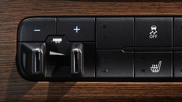 TRAILER BRAKE CONTROLLER