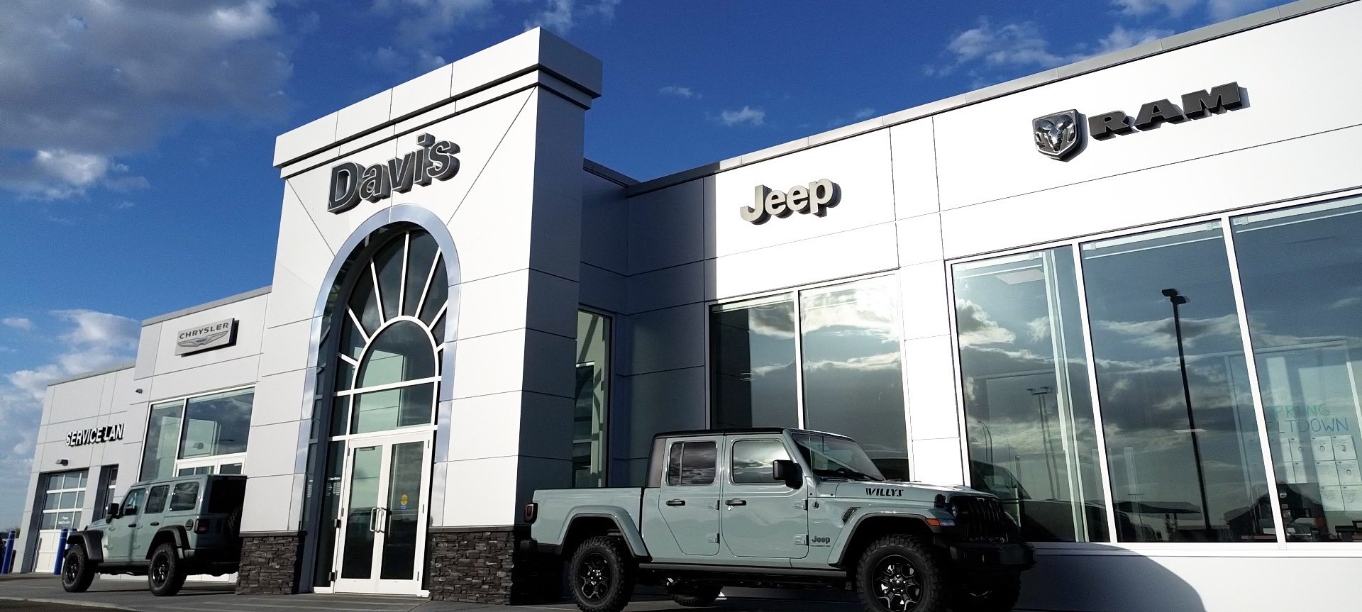 Davis Dodge Fort Macleod