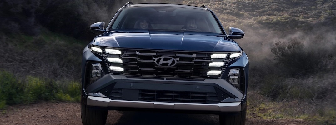 A 2026 Hyundai Tucson from the front.