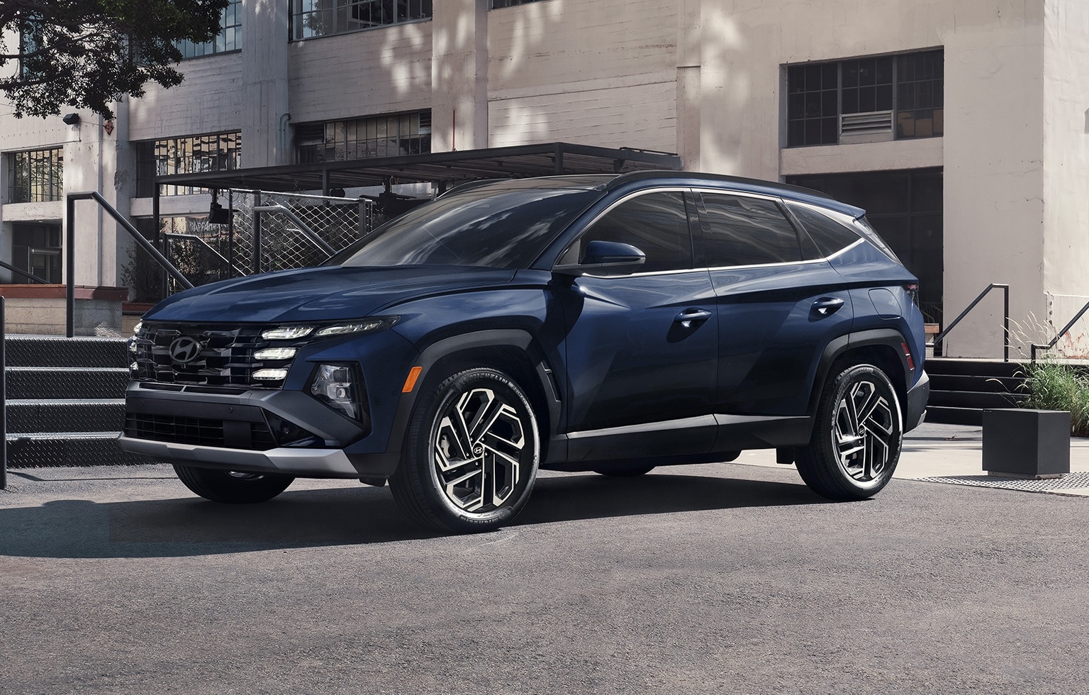 2025 Hyundai Tucson Hybrid parked