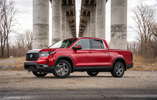 Honda Ridgeline - Everyday Comfort Meets Light-Duty Utility