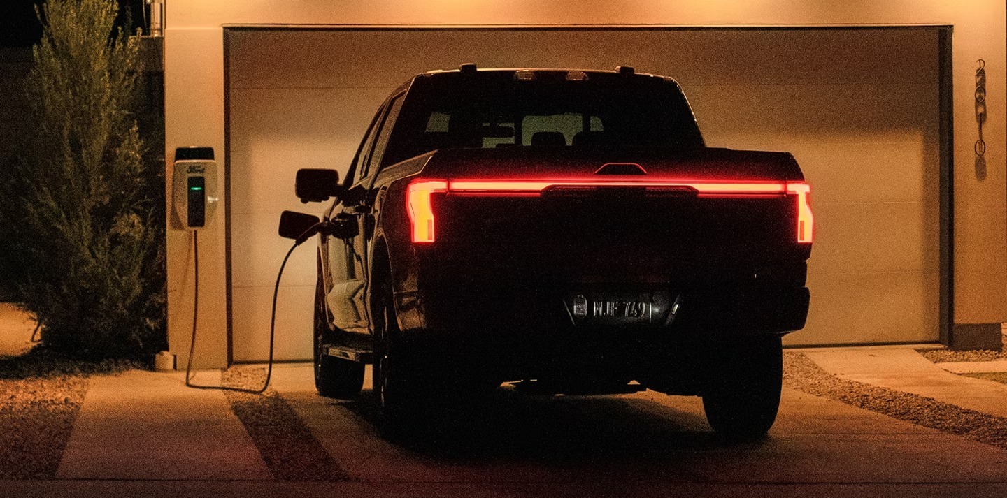Truck on charge