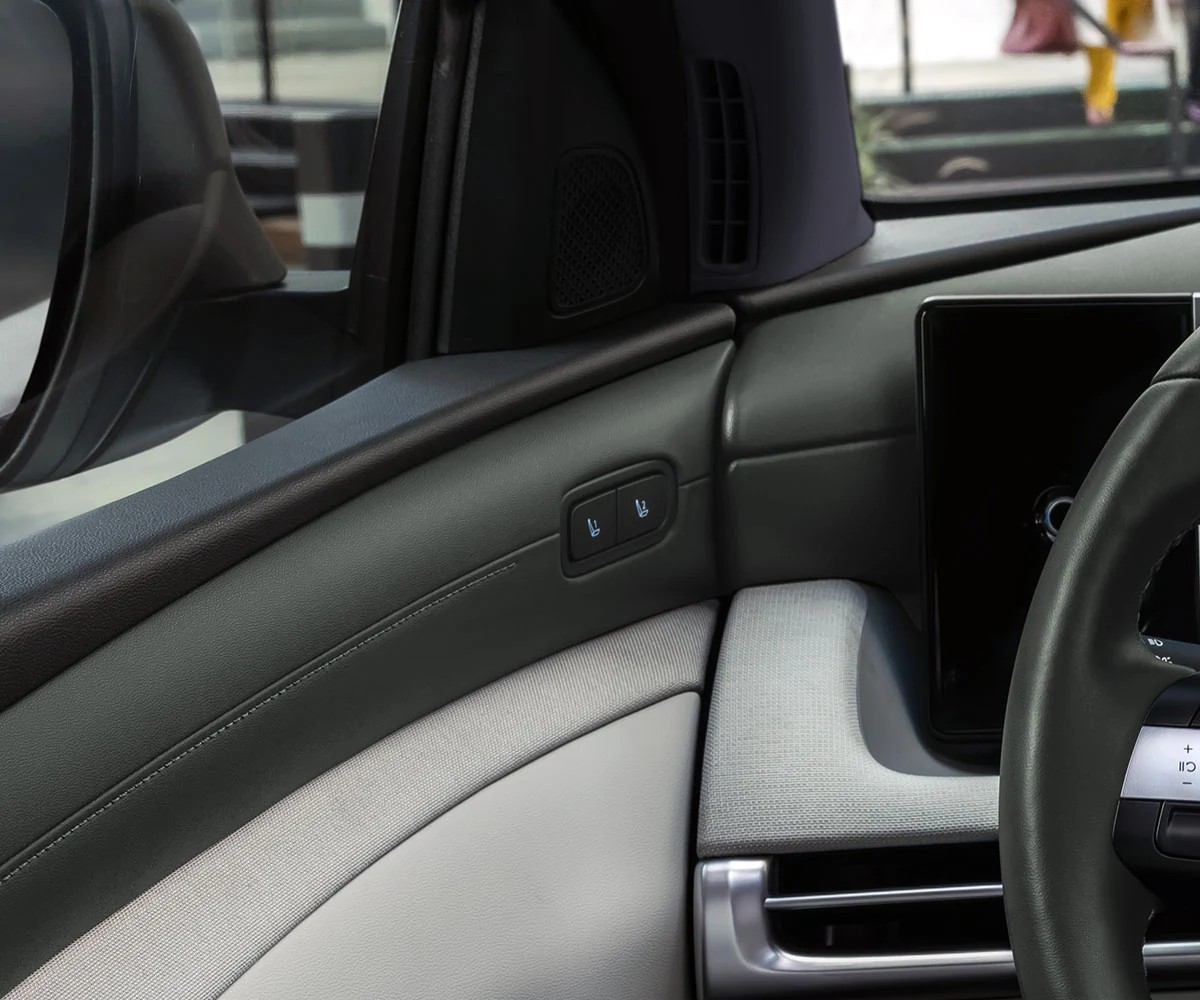 Driver’s seat integrated memory system