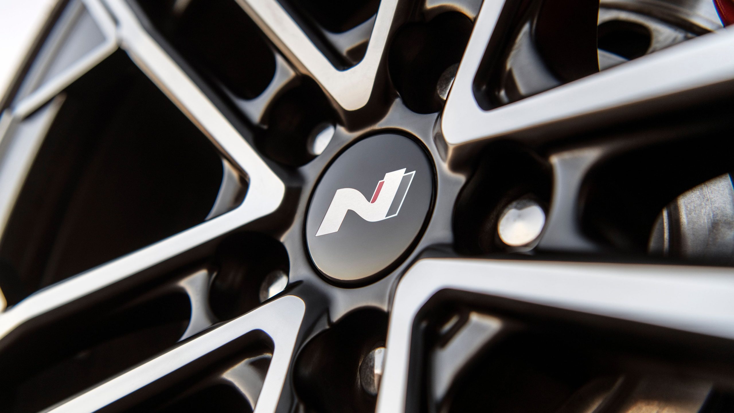 N-exclusive 21inch forged alloy wheels