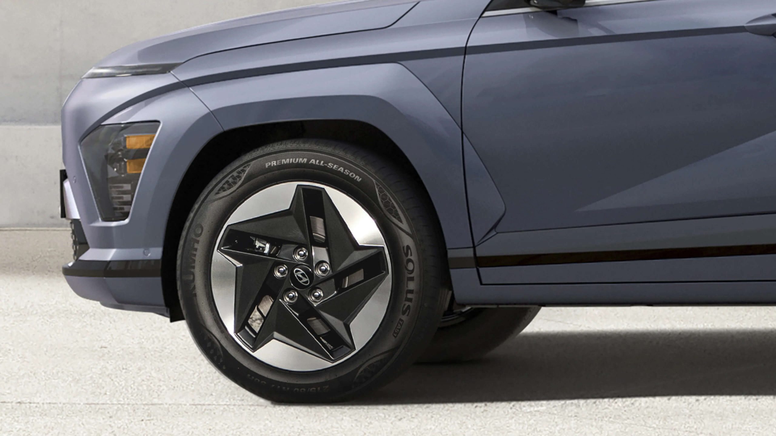 Standard 17inch alloy wheels 