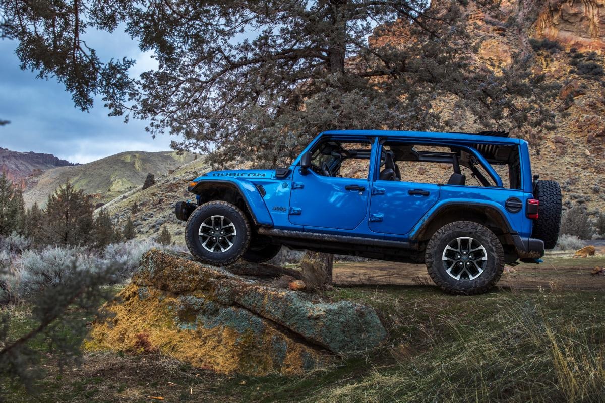 2025 Jeep Wrangler: The King of the Mountain