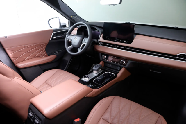 2025 Mitsubishi Outlander