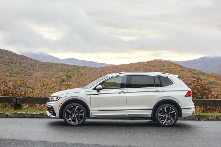 2022 Volkswagen Tiguan vs. 2022 Mitsubishi Outlander