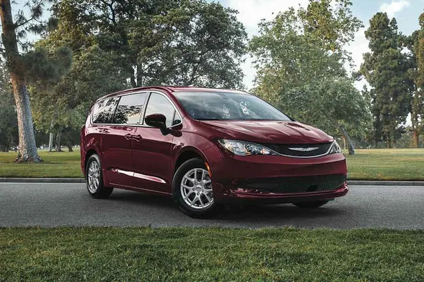 The 2021 Chrysler Grand Caravan for sale in Granby | Granby Chrysler