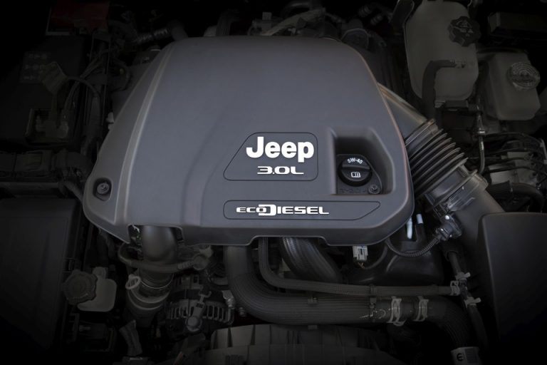 2020-jeep-wrangler-gallery-interior-ecodiesel-engine