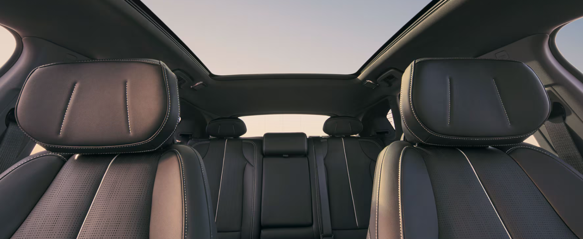 OPTIQ-interior-2