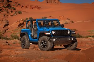 2025 Jeep Wrangler: Automatic Transmission Returns with the V6