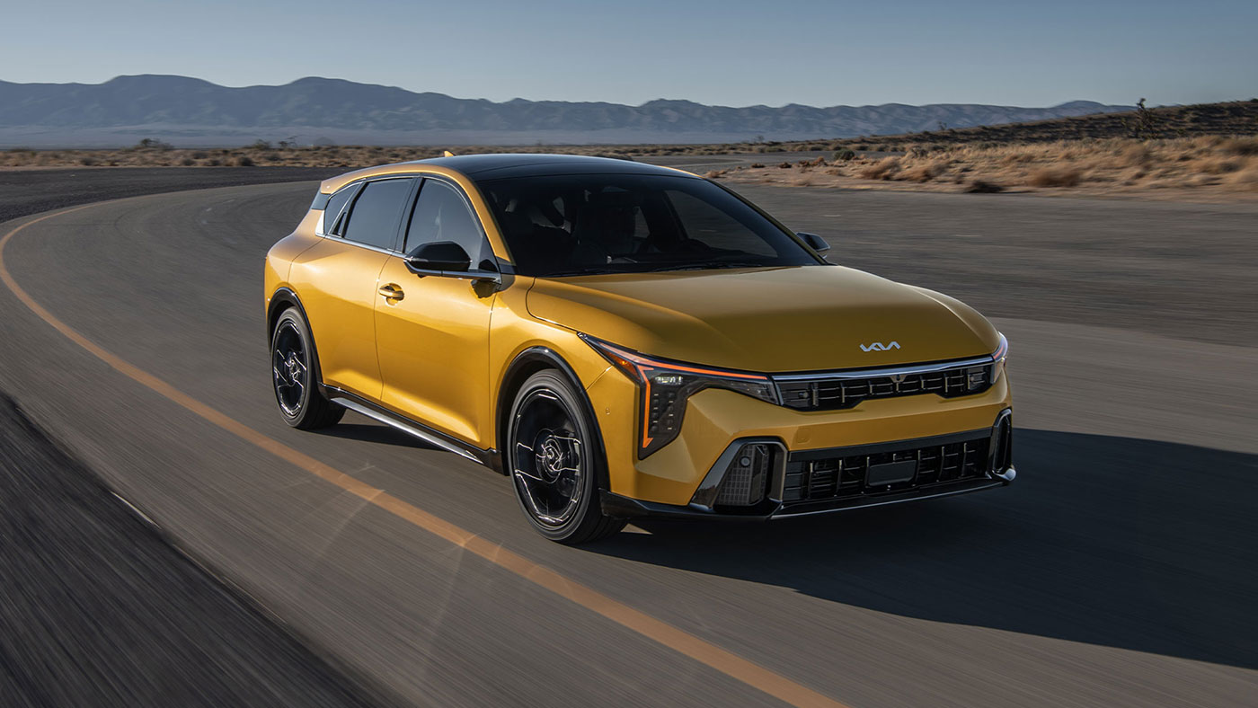 2026 Kia K4 Hatchback exterior Winnipeg