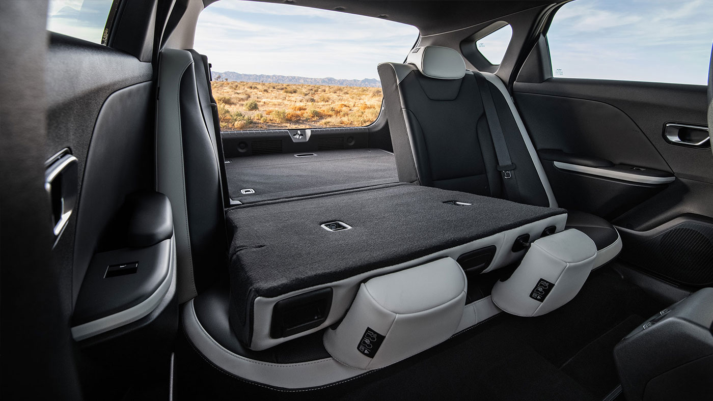 2026 Kia K4 Hatchback side view Winnipeg