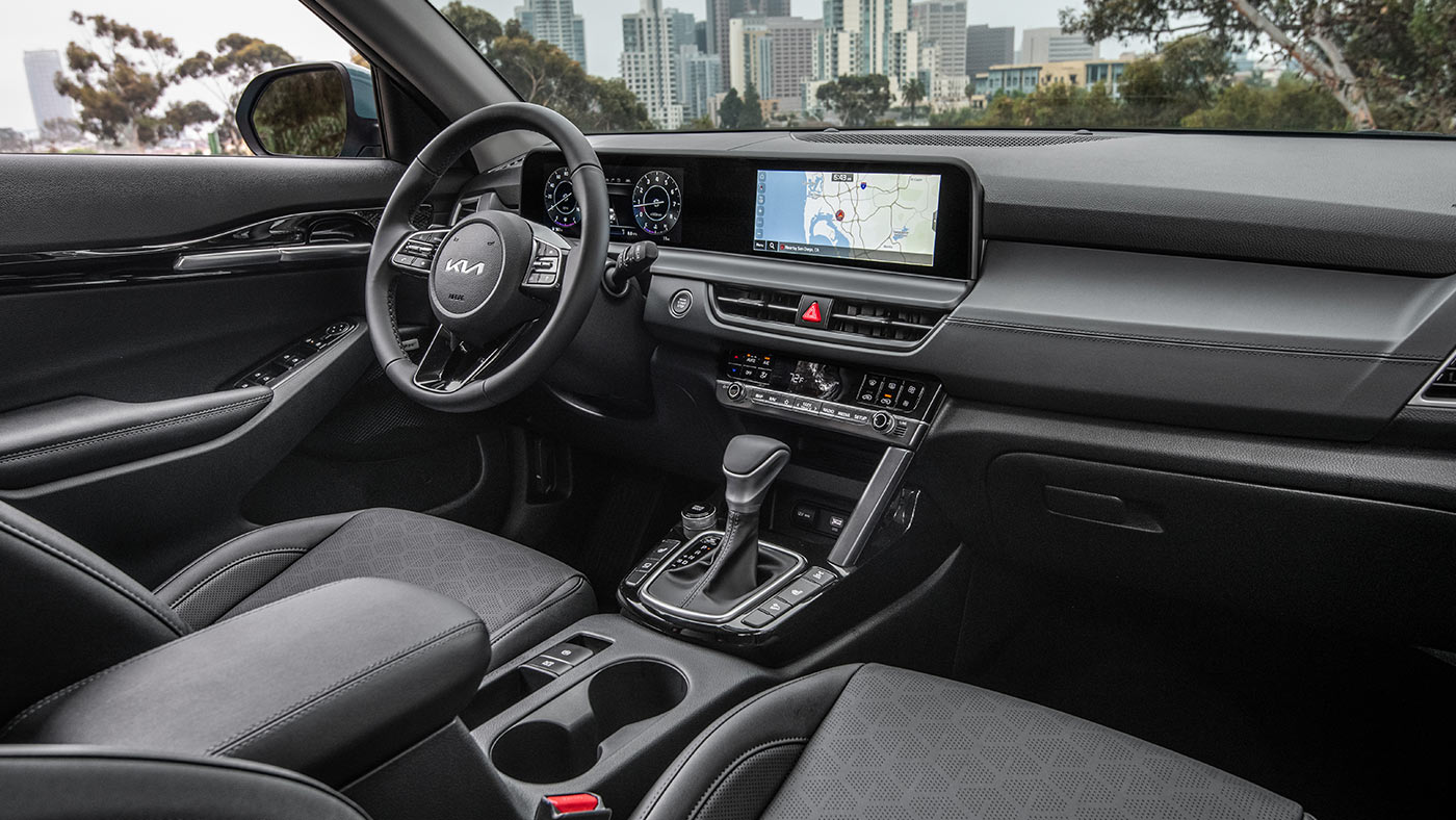 2026 Kia Seltos interior Winnipeg