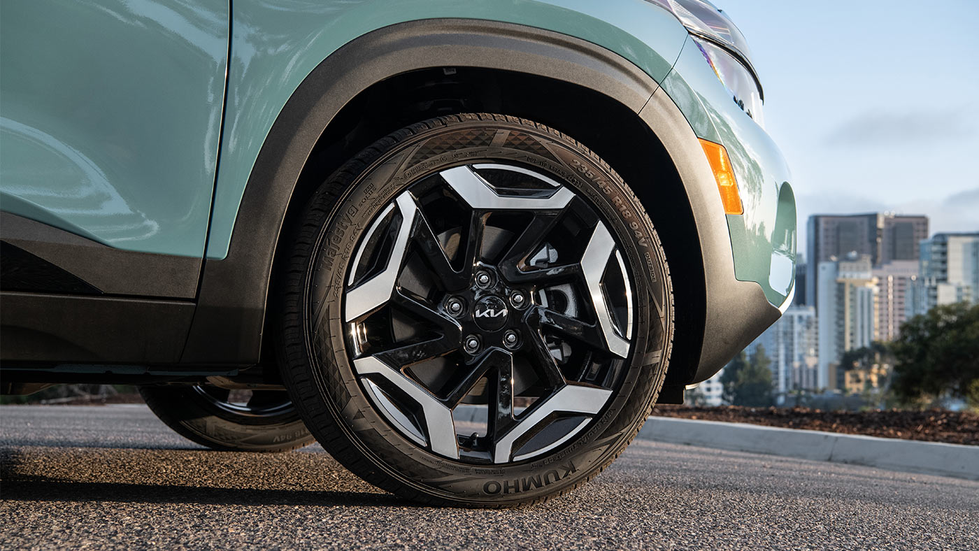 2026 Kia Seltos exterior Winnipeg