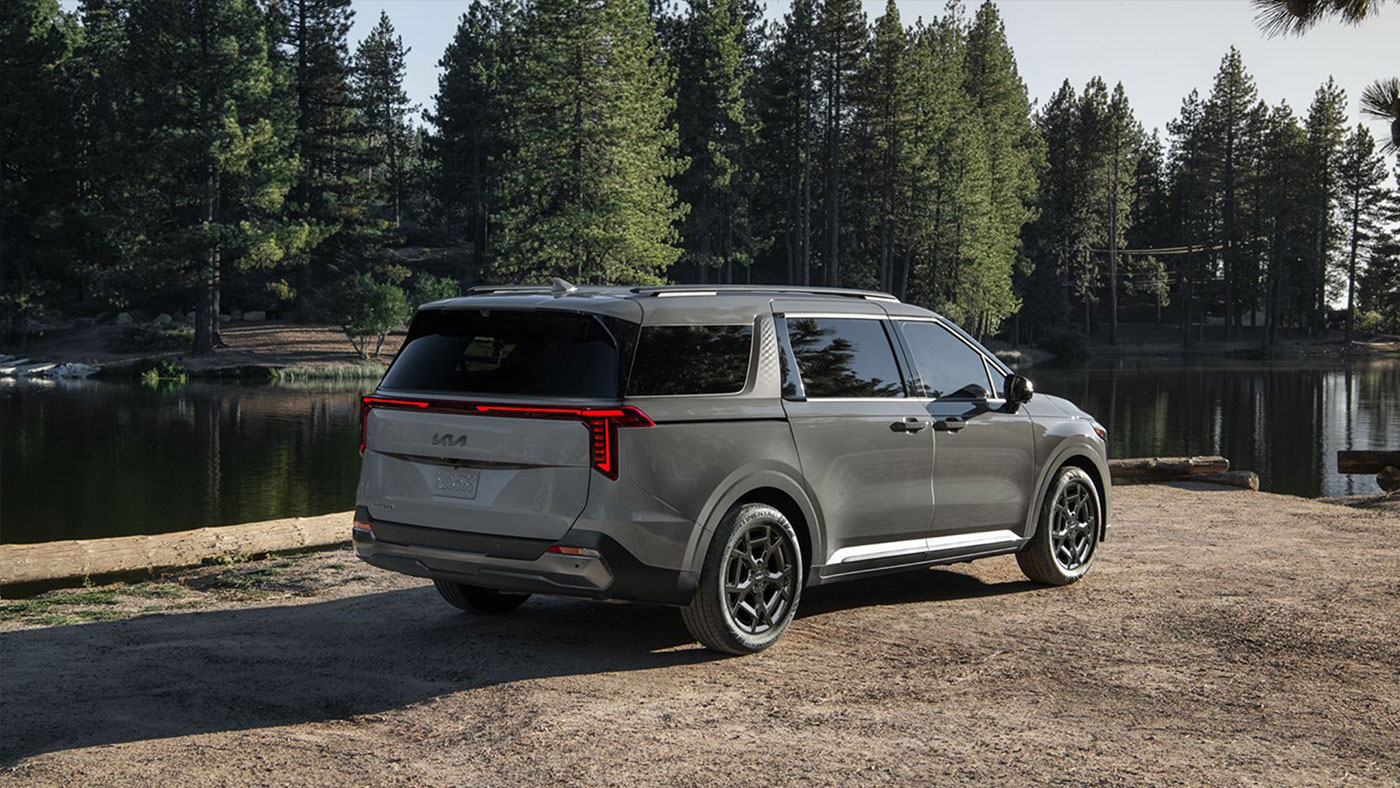2026 Kia Carnival HEV exterior