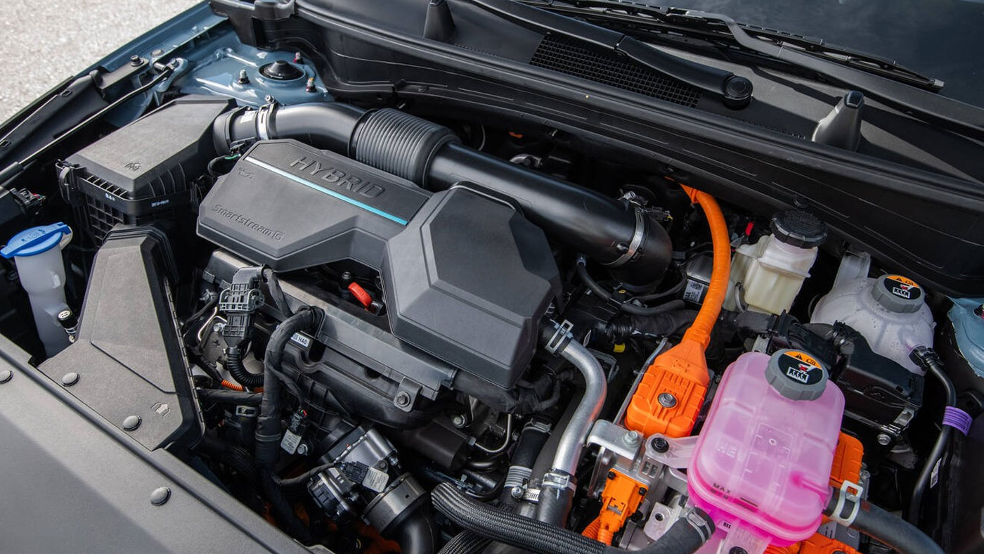 Sportage PHEV Powertrain and Interior