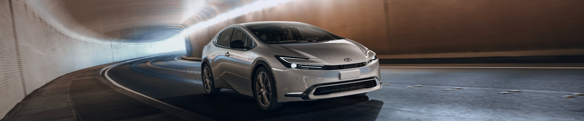 toyota-2024-features-performance-hero-corolla-cross-xle-awd-wind-chill-pearl-s-at-kanata-toyota