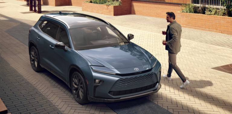 2026 Crown Signia outdoors | Kanata Toyota Electrified