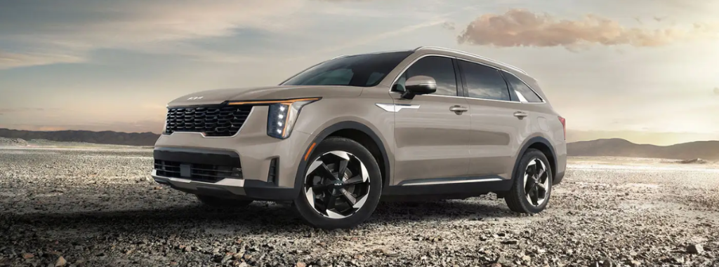 2025 Kia Sorento HEV parked on gravel