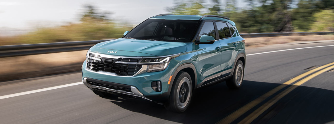 2025 Kia Seltos driving off-road