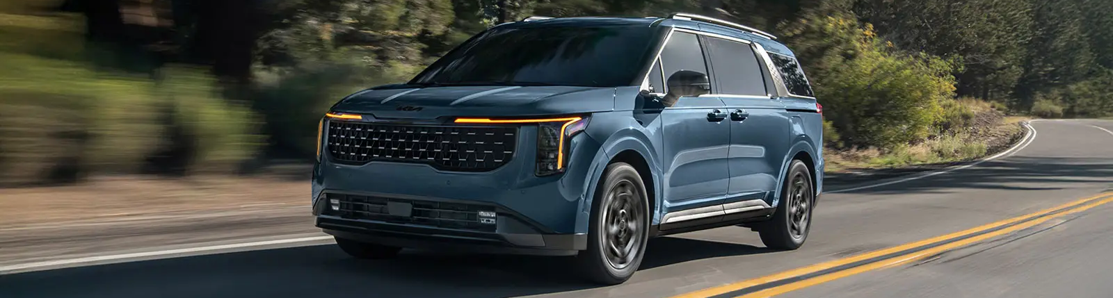 2026 Kia Carnival on open road