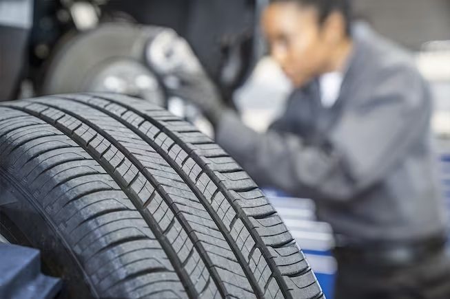 Changement de pneus saisonnier – hors roues