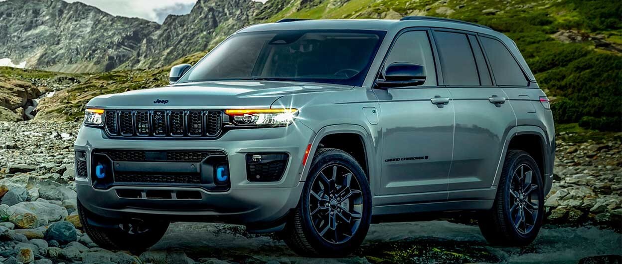 2025 Jeep Grand Cherokee 4xe in London, ON