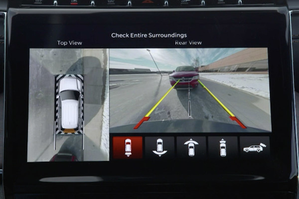 A close-up of the 2025 Jeep Grand Cherokee's 360 camera display, which has two camera views laid out in split screen format