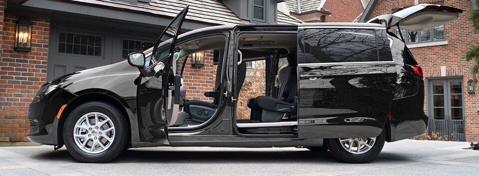 2025 Chrysler Grand Caravan in Leduc, AB